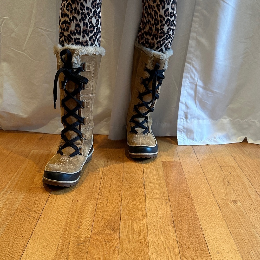 Sorel Women's Chestnut Fur-Trim Lace-Up Winter Boots